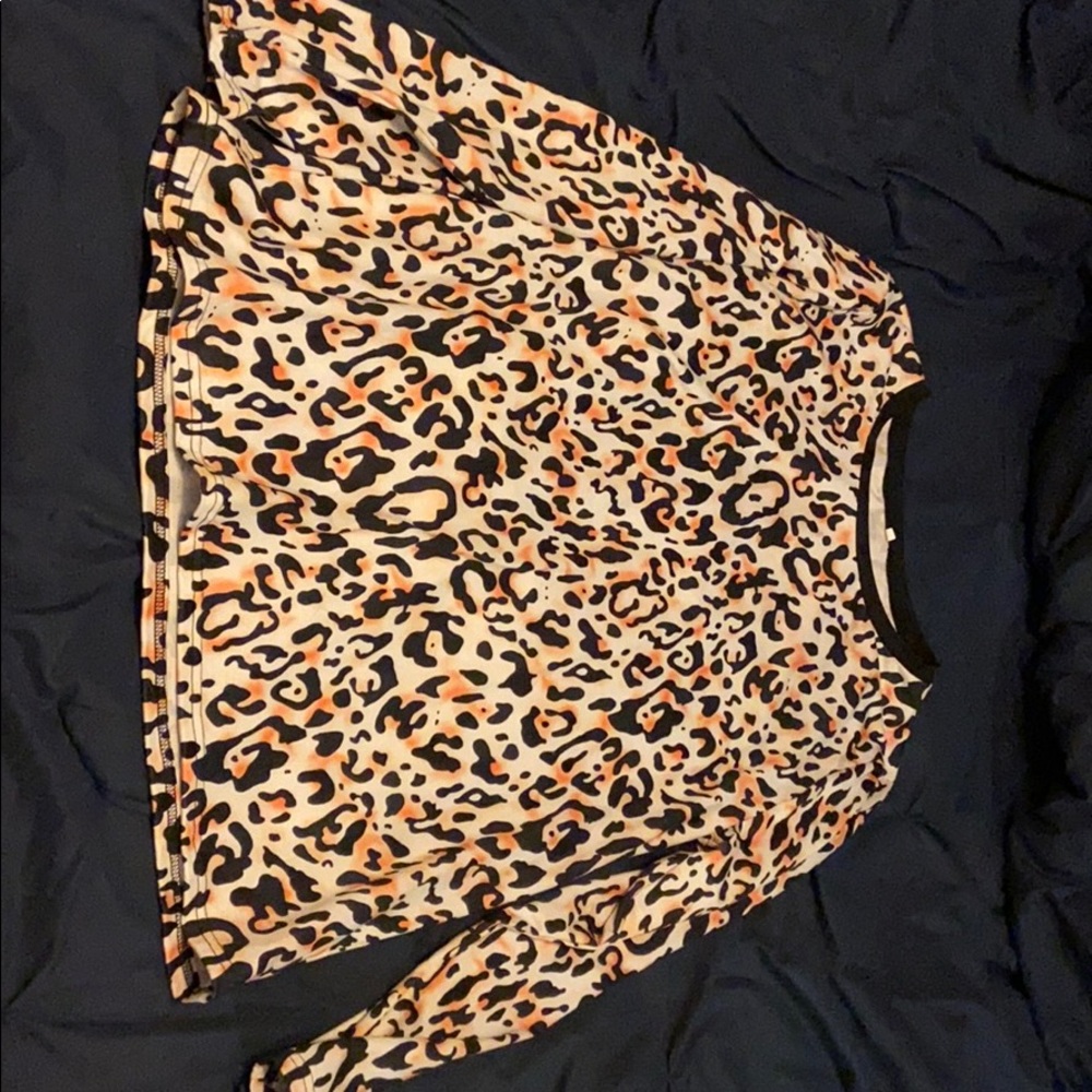 Long sleeve animal print